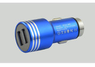 金属貝との青い二重 USB 港の引き込み式の Iphone 車の充電器 5V 3100mA