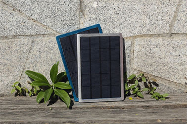携帯電話、iPad、カメラのためのカスタマイズされた 5000mah 携帯用太陽エネルギー銀行充電器
