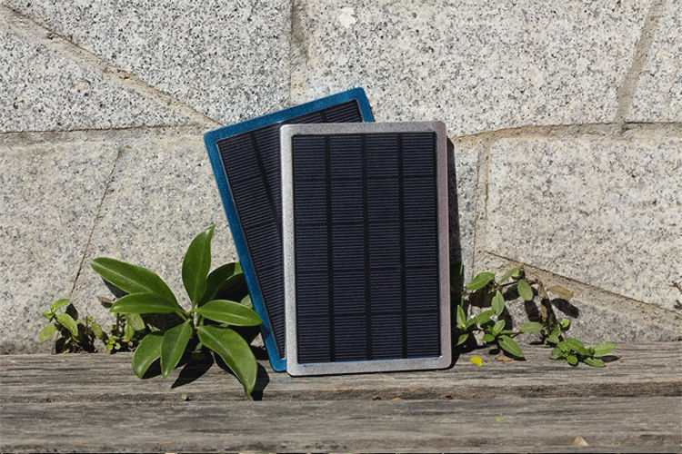携帯電話、iPad、カメラのためのカスタマイズされた 5000mah 携帯用太陽エネルギー銀行充電器